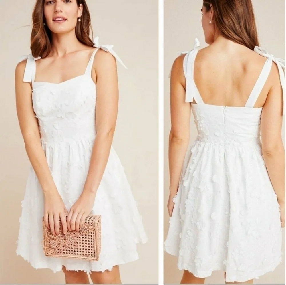 NWT Gal Meets Glam x Anthropologie Trudy White Floral Applique Dress Size 4